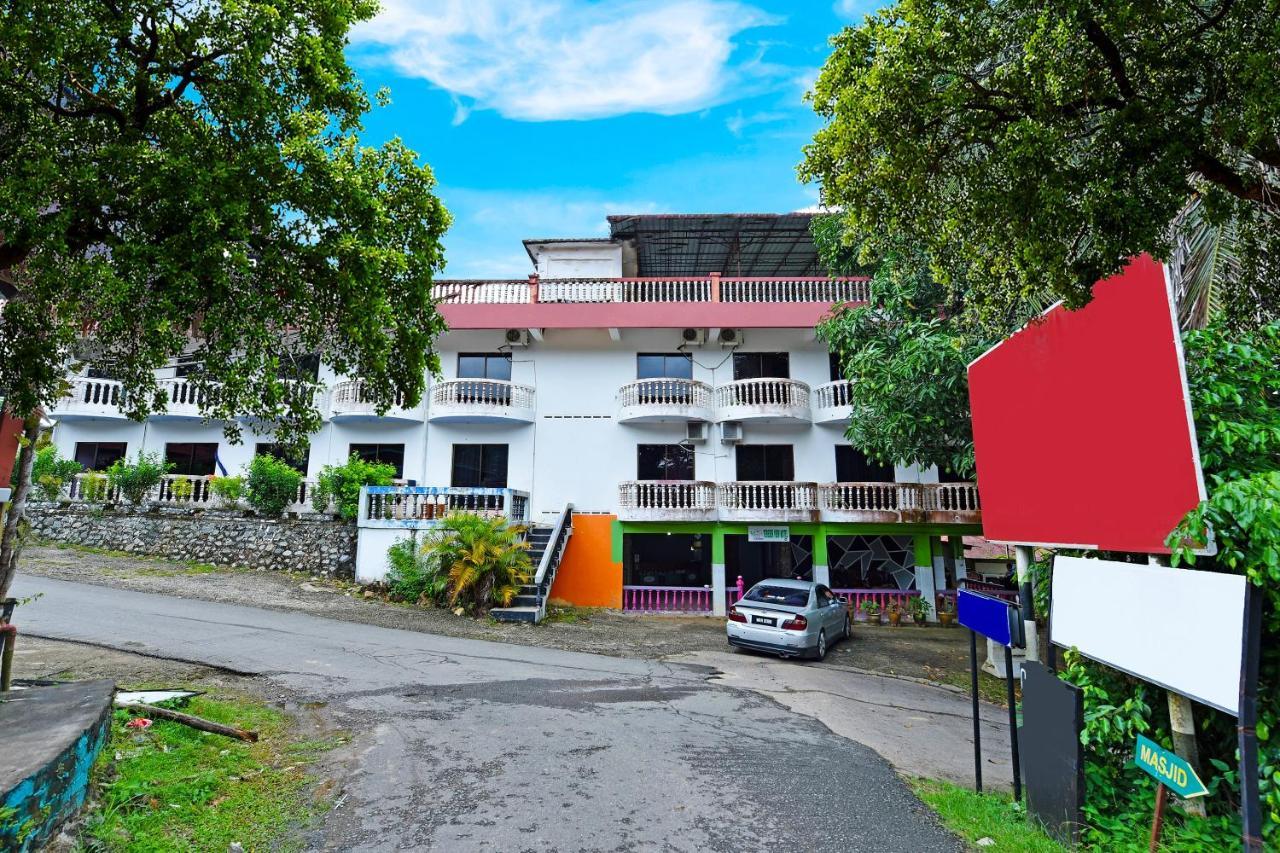 Oyo 90565 Teresek View Motel Kuala Tahan Luaran gambar