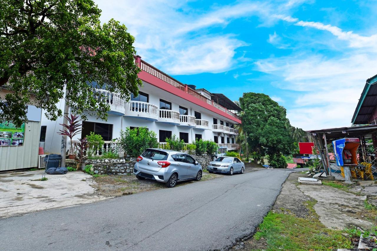 Oyo 90565 Teresek View Motel Kuala Tahan Luaran gambar