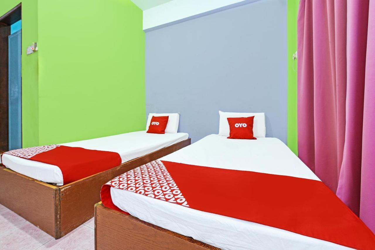 Oyo 90565 Teresek View Motel Kuala Tahan Luaran gambar